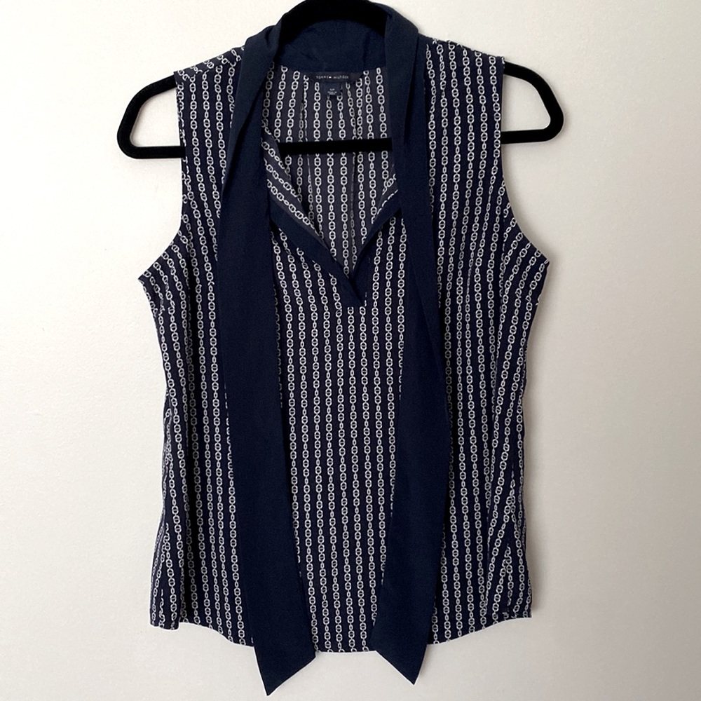 Tommy Hilfiger navy small sleeveless blouse in chain print with tie front